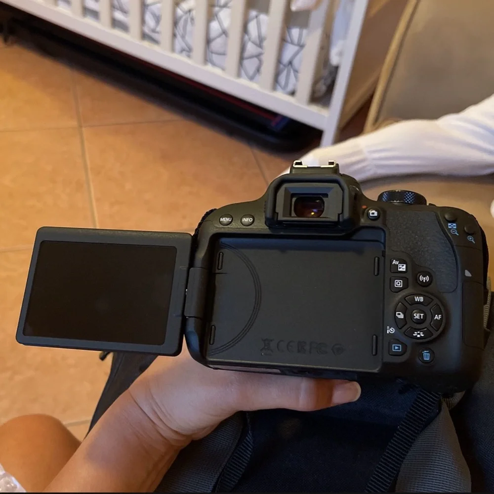 Never used canon eos rebel t7i / eos 800d